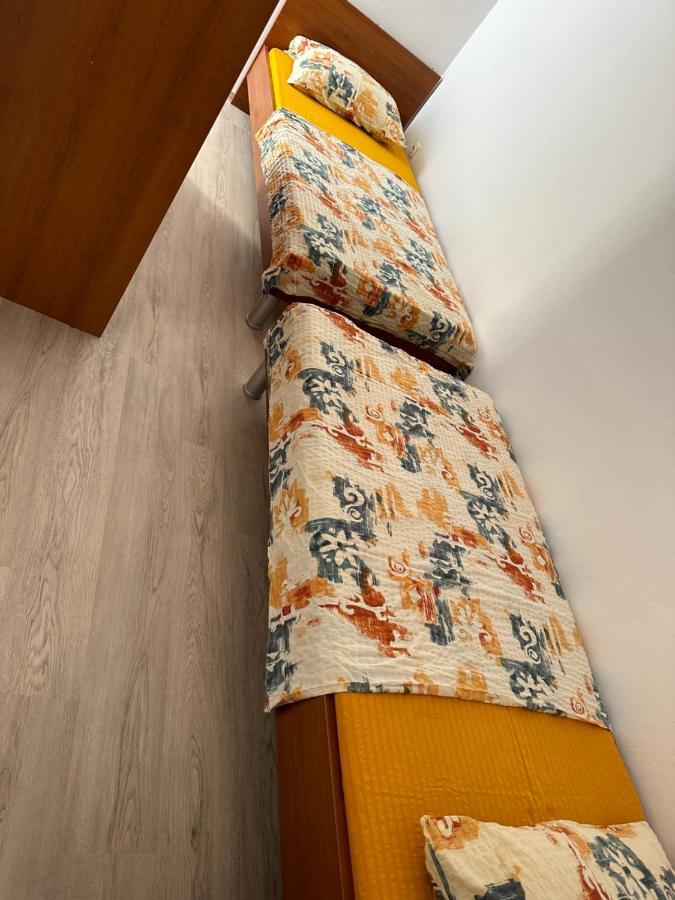 App 4 - 6 Persons Direct On The Seaside, 1St Floor Apartment Ljubac  Exterior photo
